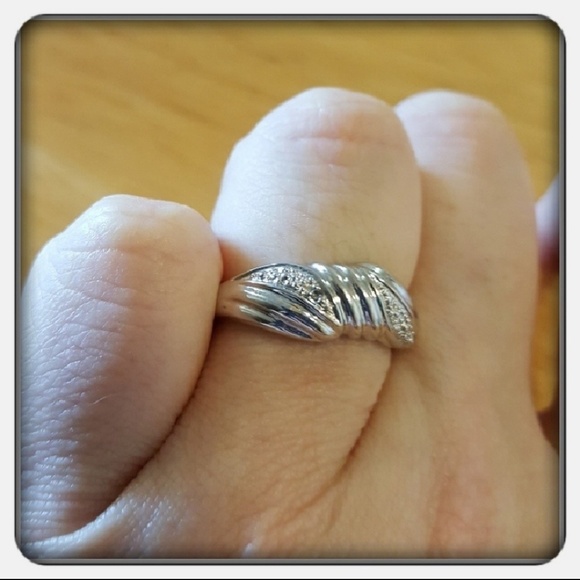 NWOT Woman's Genuine Sterling Silver Ring Sz 8 - Picture 7 of 7